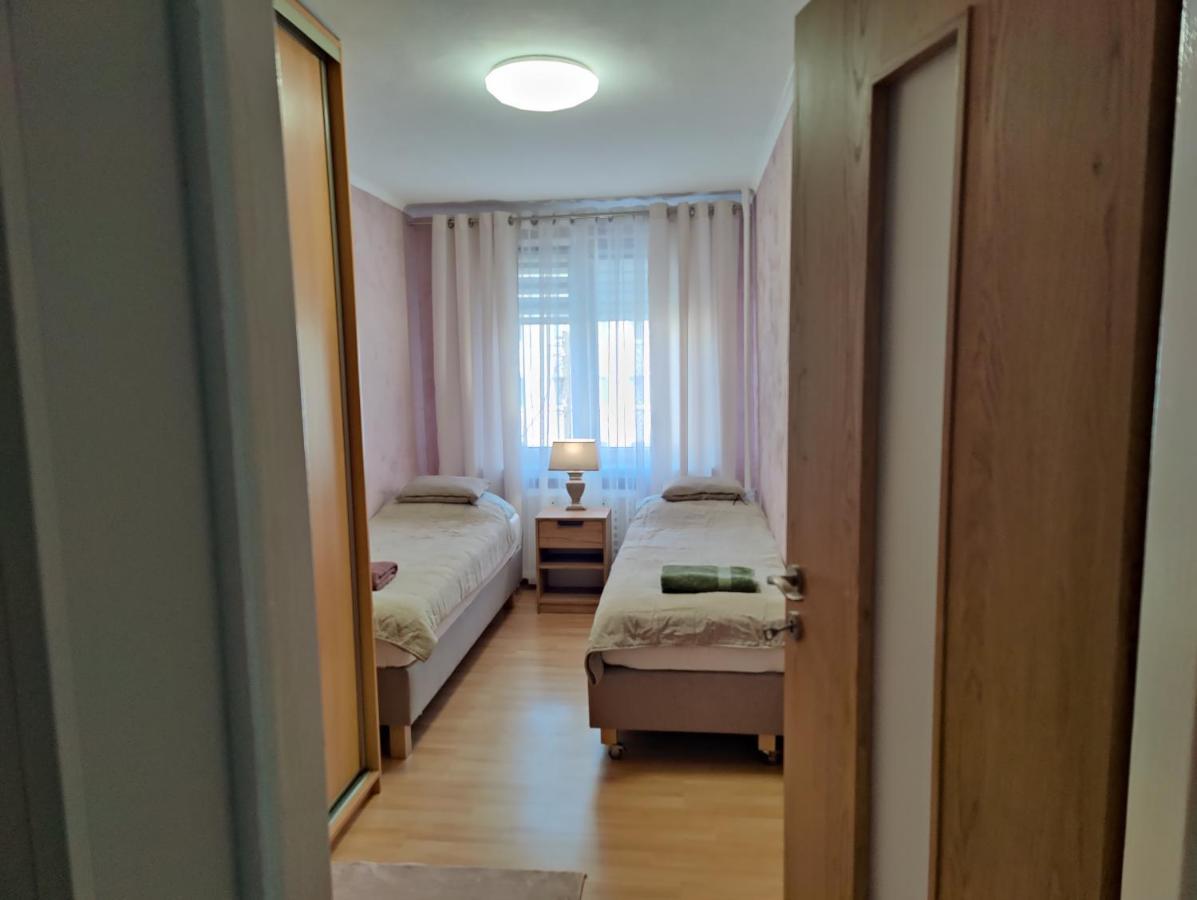 Dwupokojowe Mieszkanie Nowy Dwór Mazowiecki Exterior foto
